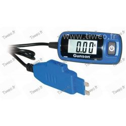 Bil med LCD display fuse Tester