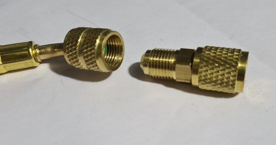 Adapter R410, R32 Mannelijk naar R134, R22, R407 Vrouwelijk